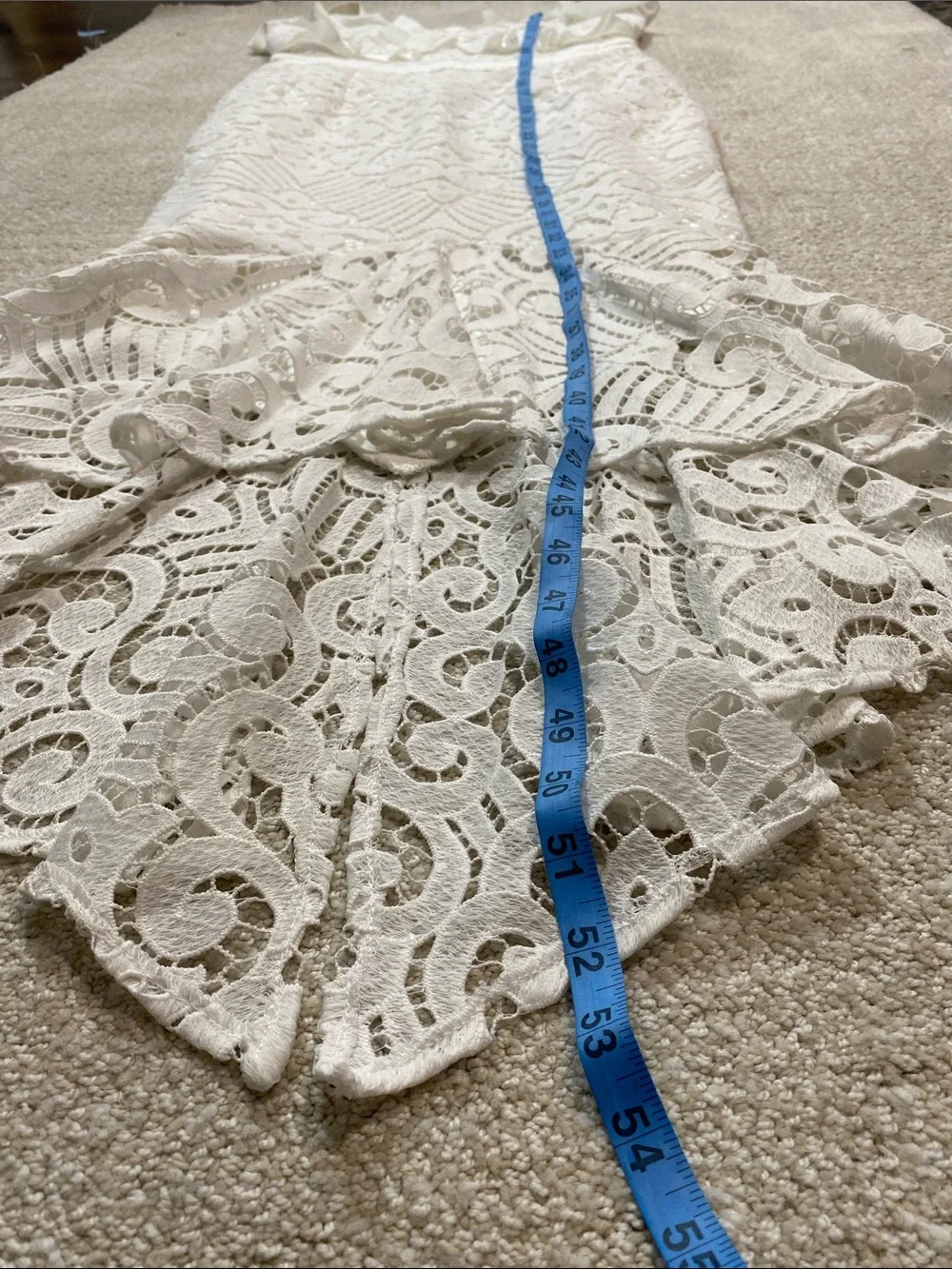 Women's White Lace Ruffle Midi Dress - Elegant Spaghetti-Strap Design Size L